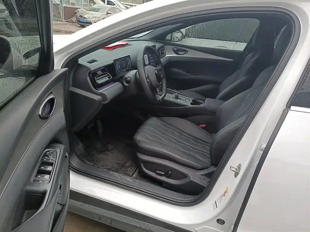 Seal 06 2024 DM-i 120KM Premium Edition — миниатюра 16