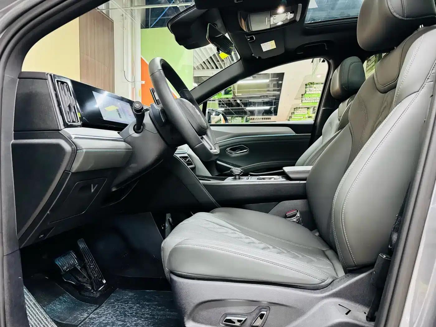 Song L DM-i 2025 Smart Driving Edition 112km/h Superior Model — миниатюра 8