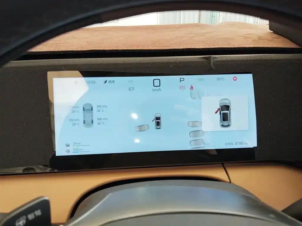 Song L DM-i 2025 Smart Driving Edition 112km Leading Model — миниатюра 12