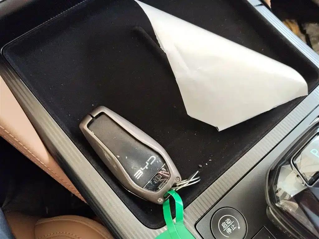 Song L DM-i 2025 Smart Driving Edition 112km Leading Model — миниатюра 9