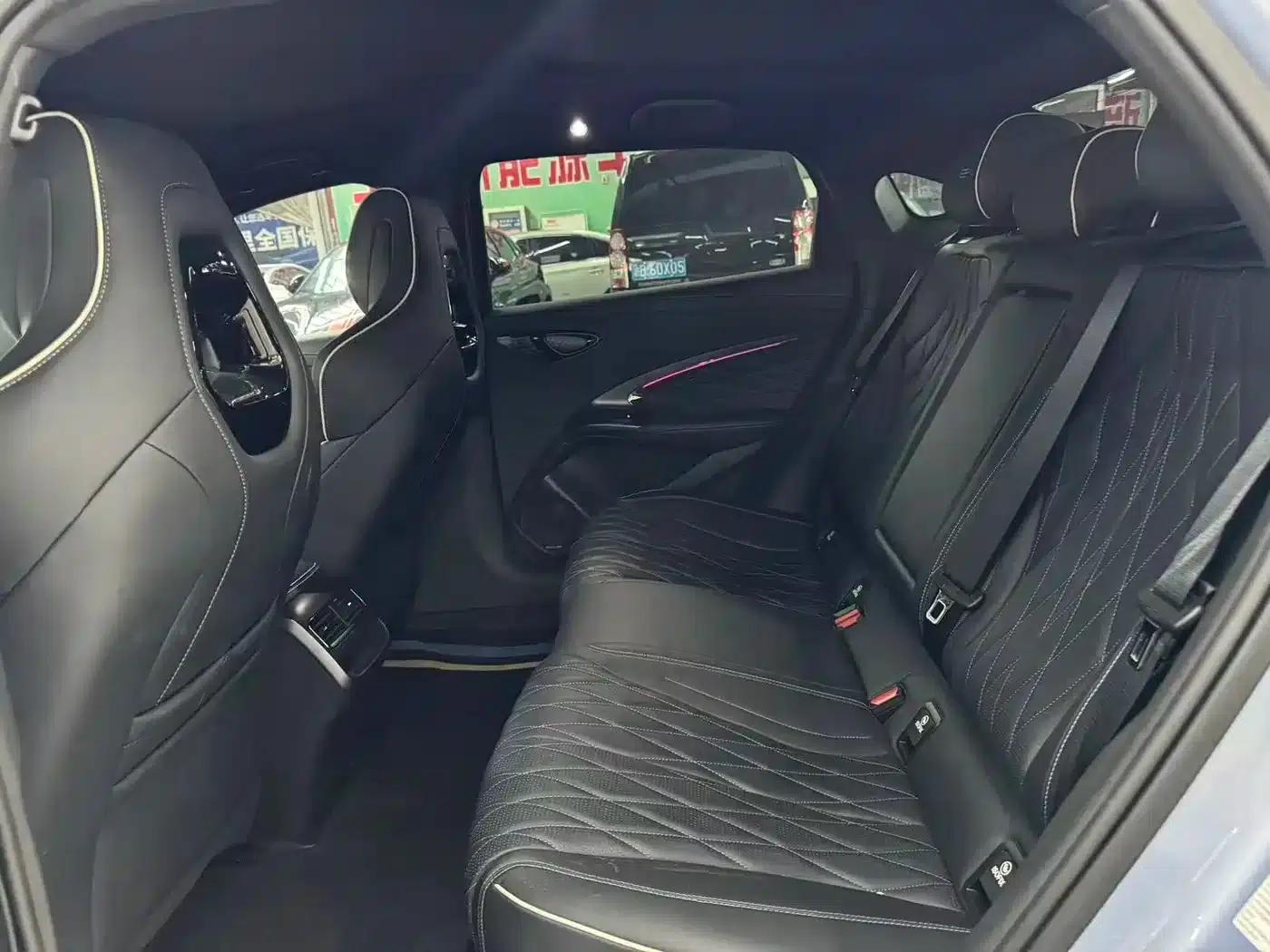 Seal 2023 Champion Edition 700km Performance Version — миниатюра 8