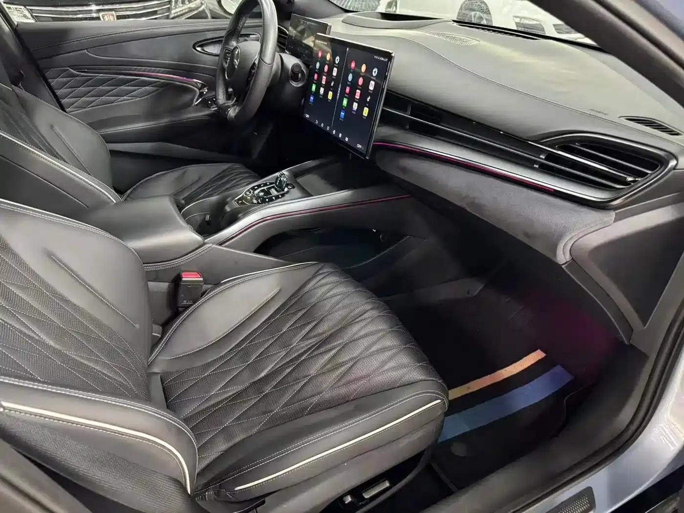 Seal 2023 Champion Edition 700km Performance Version — миниатюра 9