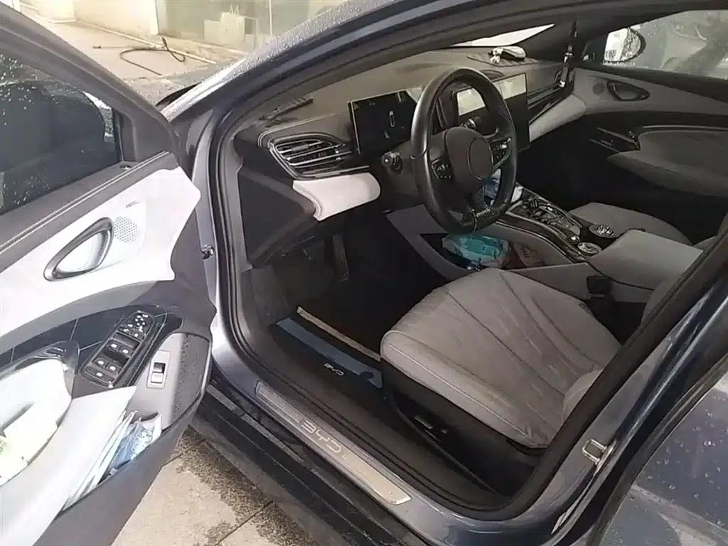 Seal 2022 550km Standard Range Rear-Wheel Drive Premium Edition — миниатюра 16