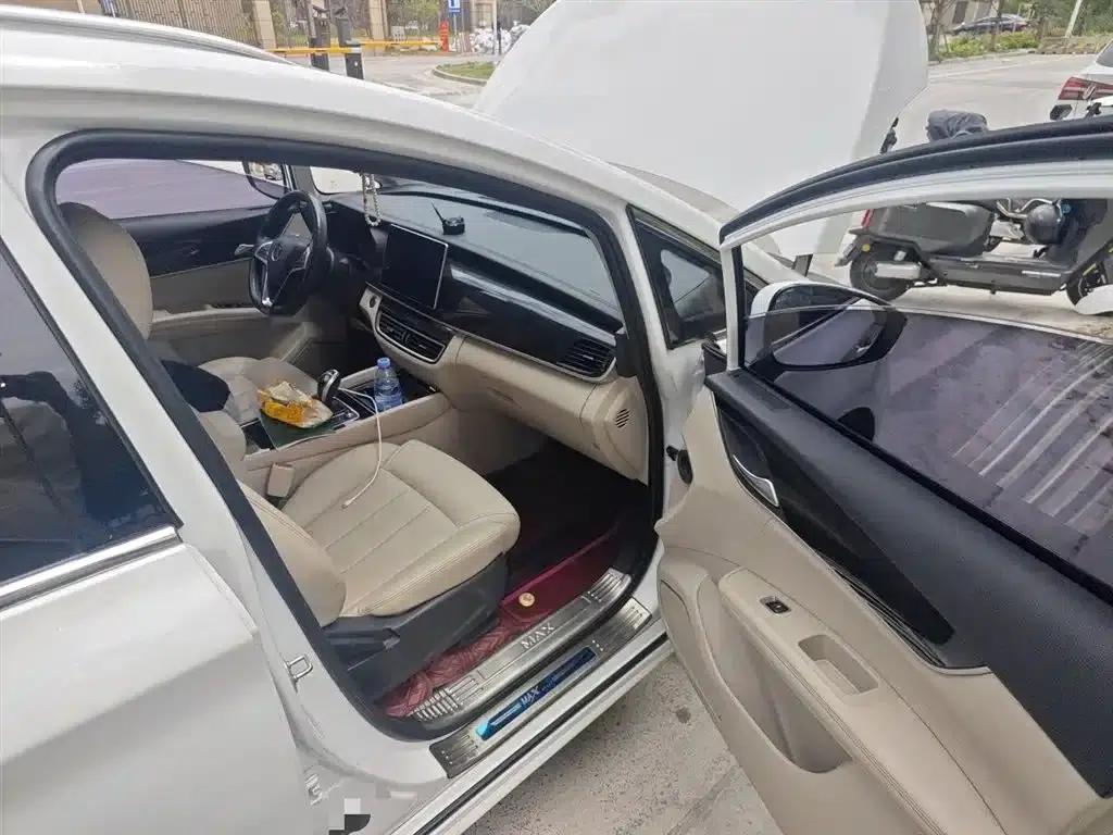 Song MAX 2019 1.5T Automatic Intelligent Connected Ruiyi 7-seater National V Emission Standard — миниатюра 19