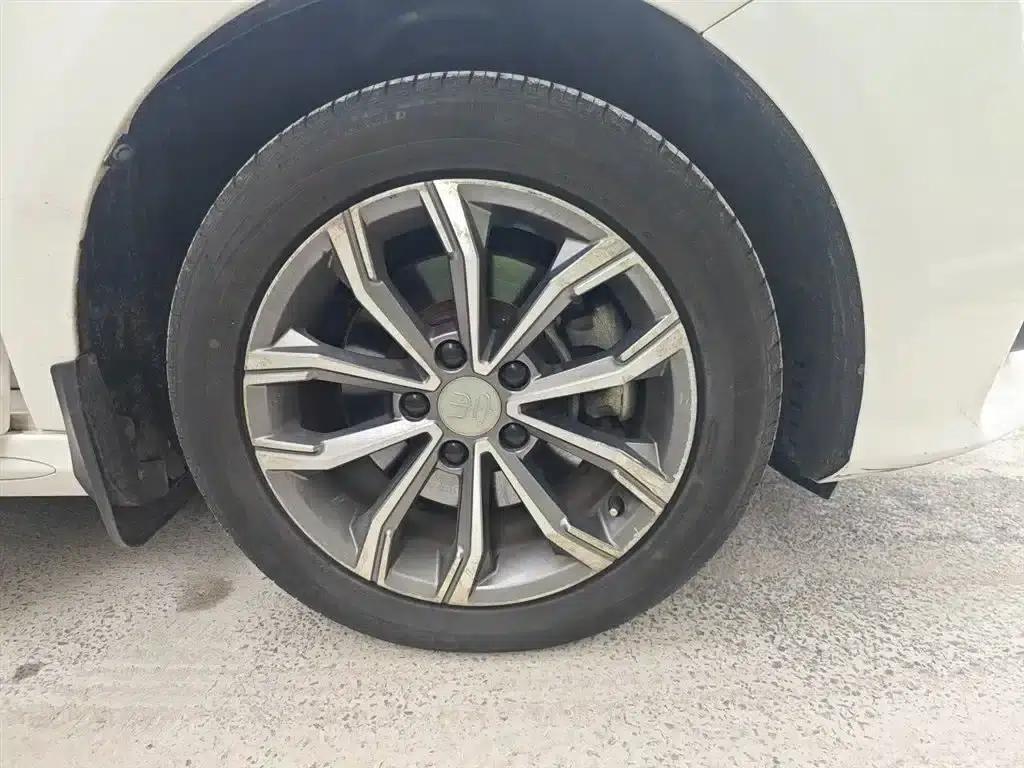 Song MAX 2019 1.5T Automatic Intelligent Connected Ruiyi 7-seater National V Emission Standard — миниатюра 23