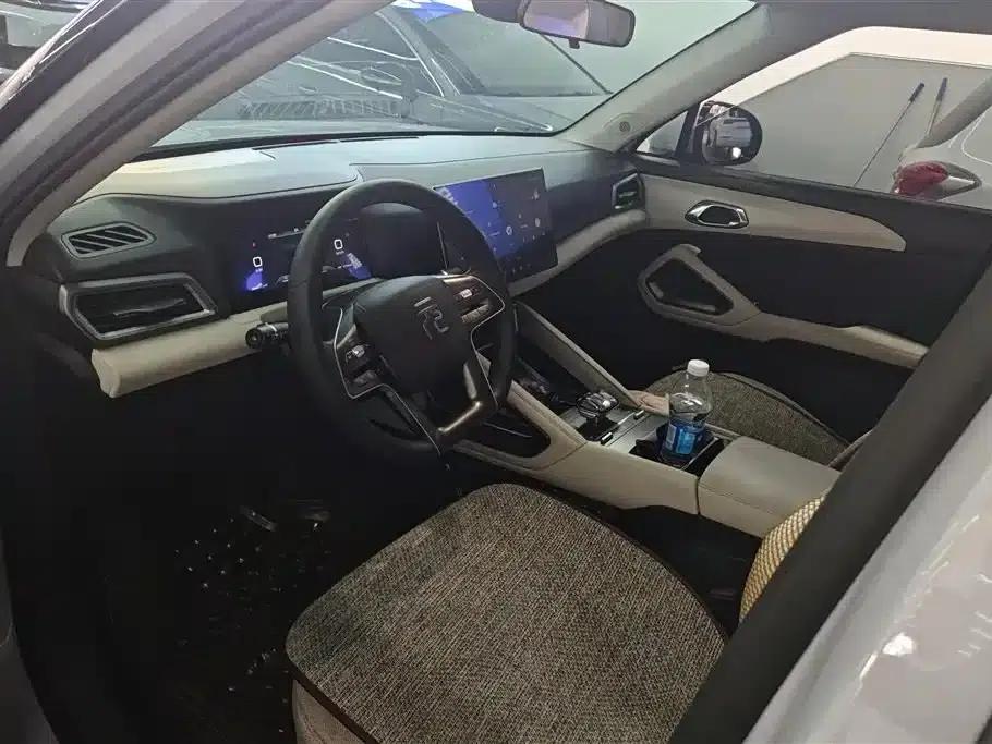 Yuan UP 2024 Model 401KM Leading Edition — миниатюра 12