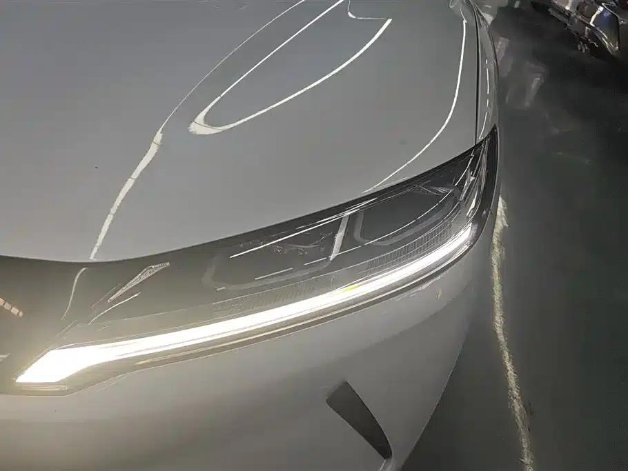 Yuan UP 2024 Model 401KM Leading Edition — миниатюра 5