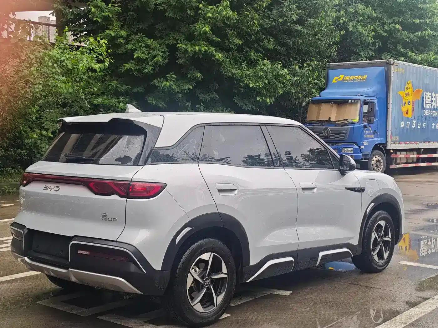 Yuan UP 2024 Model 401KM Leading Edition — миниатюра 15