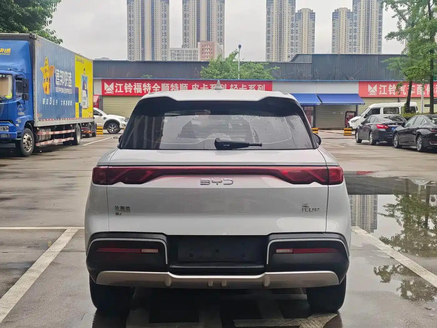 Yuan UP 2024 Model 401KM Leading Edition — миниатюра 16