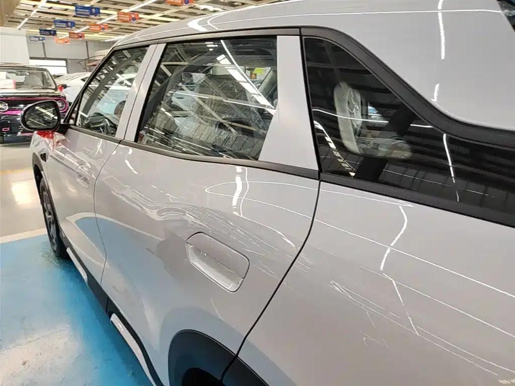Yuan UP 2025 Smart Driving Edition 401KM Vitality Edition — миниатюра 5