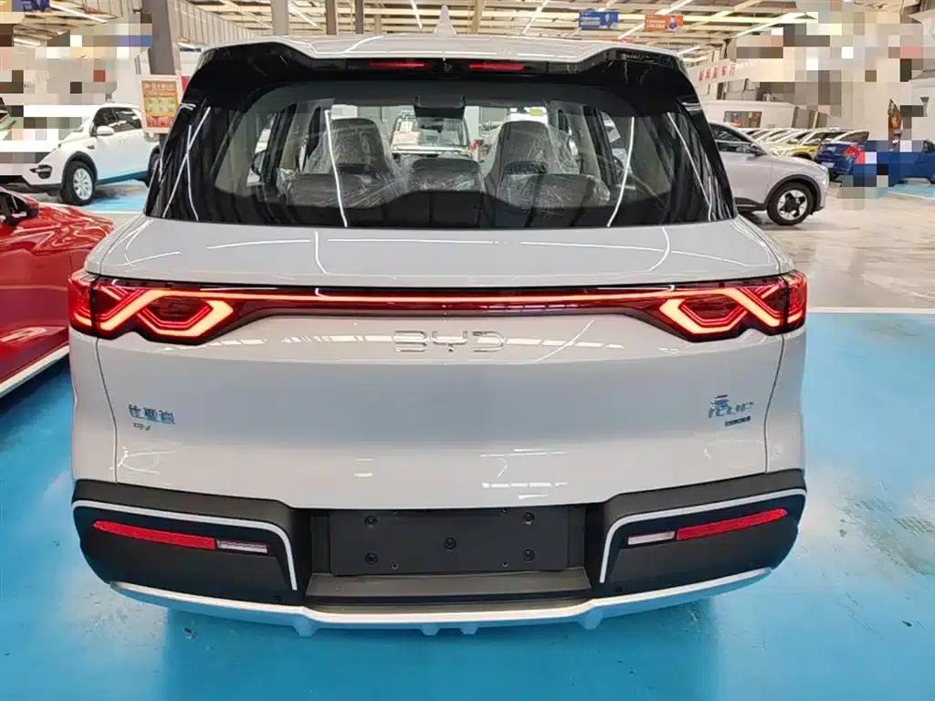 Yuan UP 2025 Smart Driving Edition 401KM Vitality Edition — миниатюра 6
