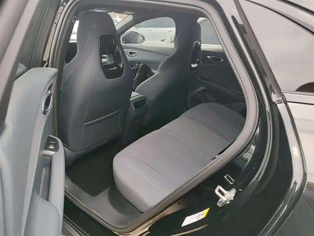 Seal 06GT 2025 505 Wave Edition — миниатюра 13