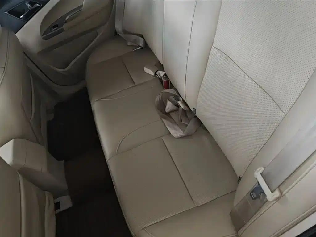 BYD F3 2015 Energy-Saving Edition 1.5L Manual Comfort Model — миниатюра 17