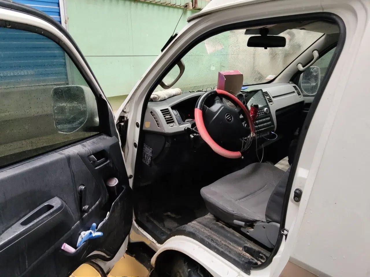 Foton Scenic G7 2017 2.0L Short-Wheelbase Commercial Van High Roof 6-Seater 4Q20M — миниатюра 17