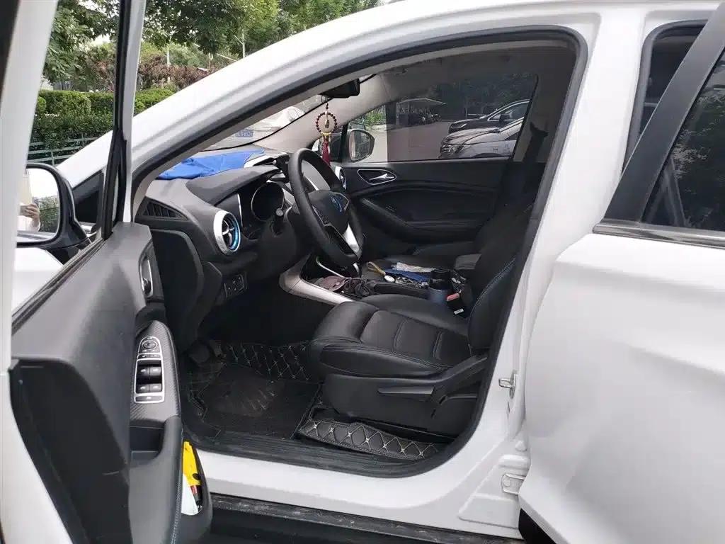 Yuan New Energy 2018 EV360 Smart Connected Cool Edition — миниатюра 12