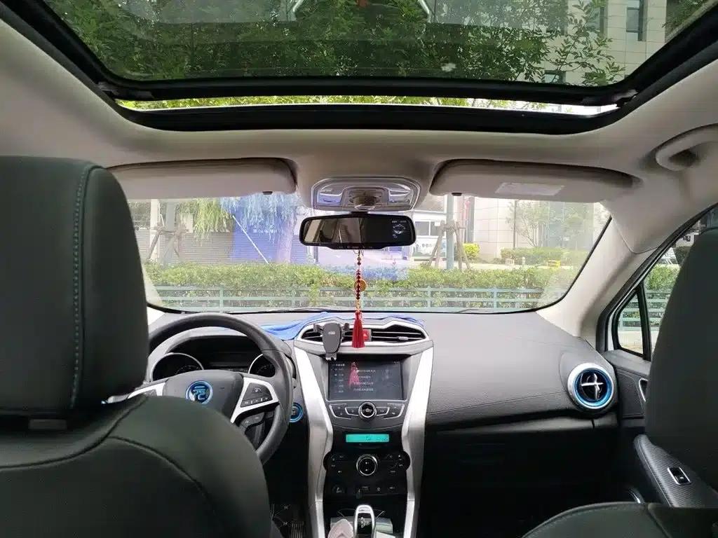 Yuan New Energy 2018 EV360 Smart Connected Cool Edition — миниатюра 15