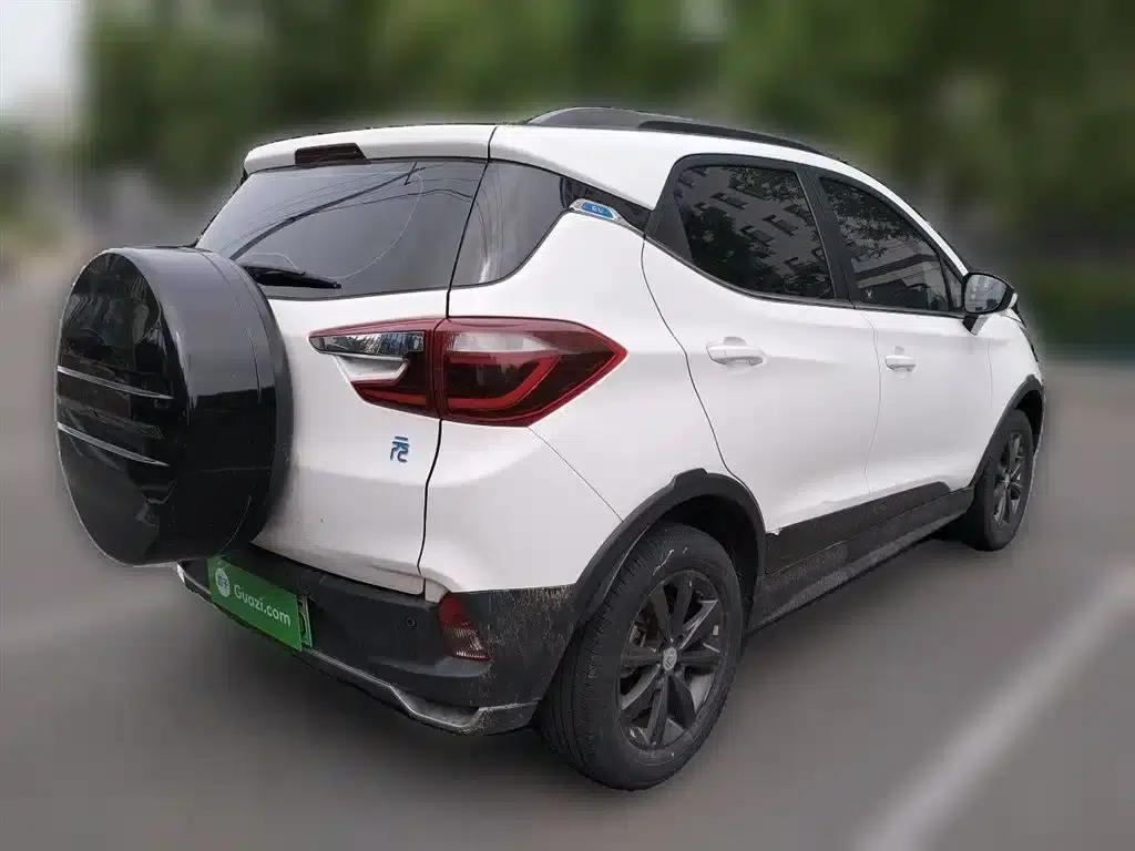 Yuan New Energy 2018 EV360 Smart Connected Cool Edition — миниатюра 5