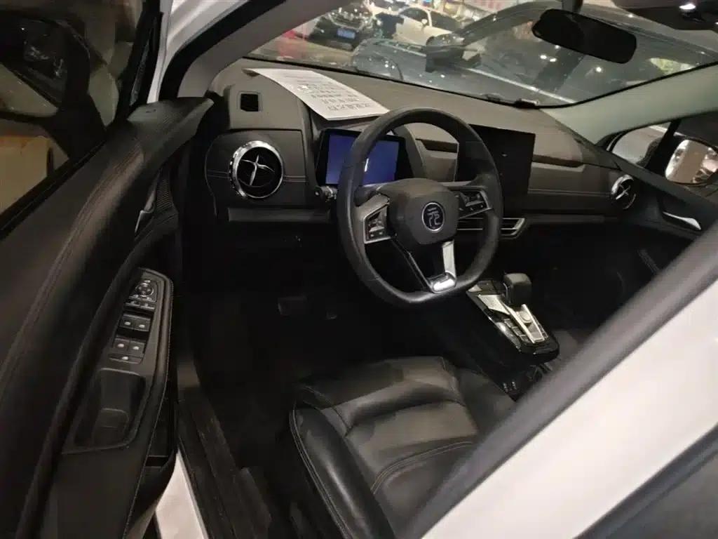 Yuan New Energy 2019 EV360 Intelligent Enjoyment Edition — миниатюра 16