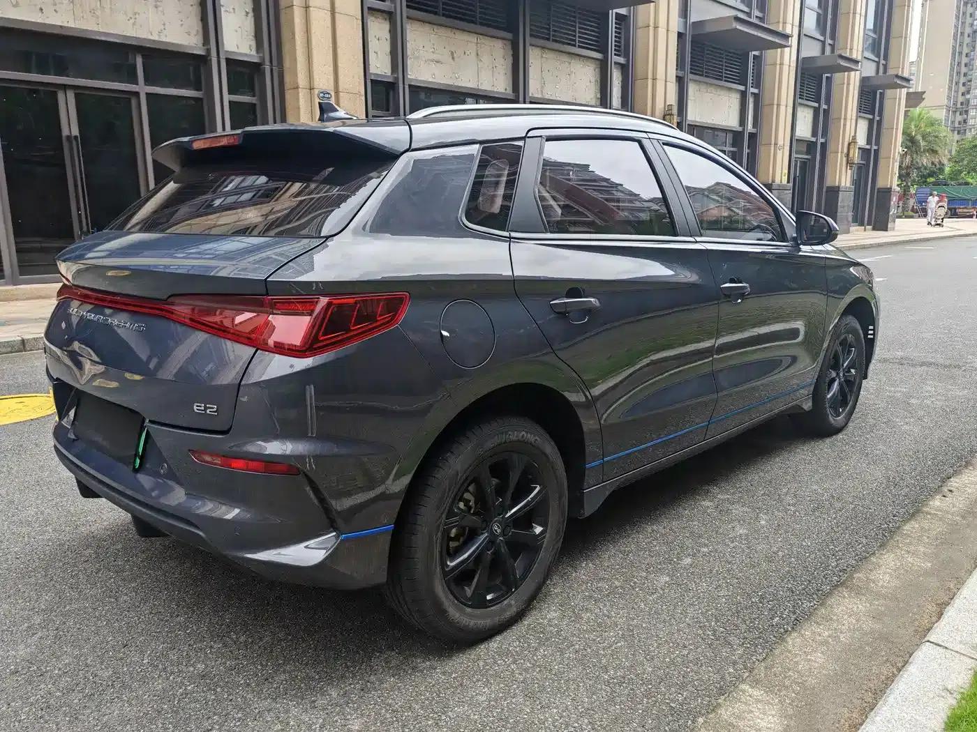 BYD e2 2020 Upgraded Long-Range Luxury Edition — миниатюра 5
