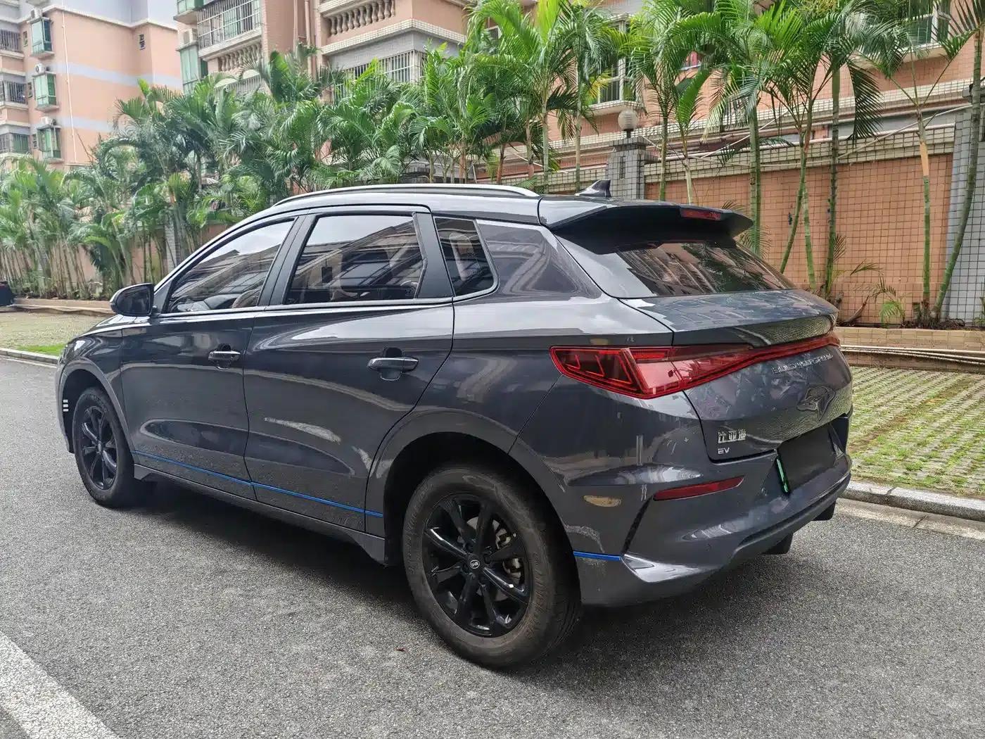 BYD e2 2020 Upgraded Long-Range Luxury Edition — миниатюра 6