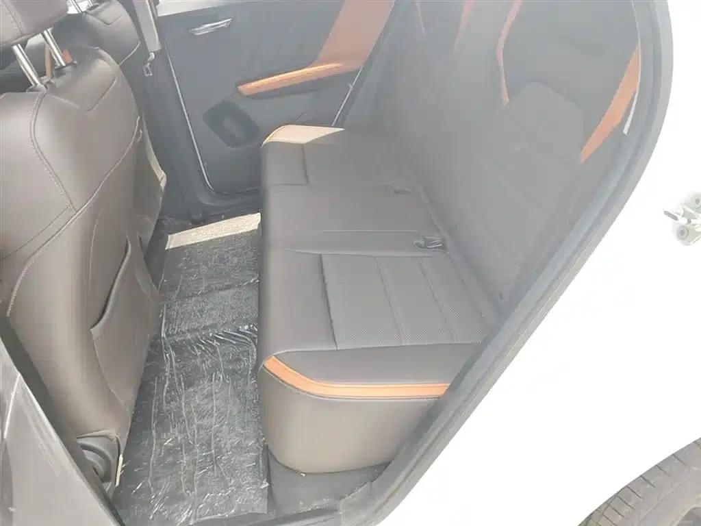 BYD e2 2020 Upgraded Long-Range Luxury Edition — миниатюра 17