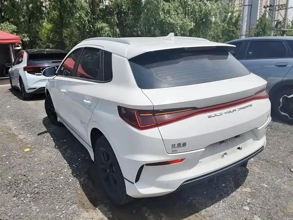 BYD e2 2020 Upgraded Long-Range Luxury Edition — миниатюра 5