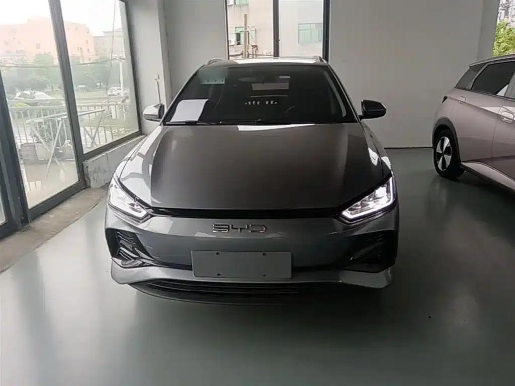 BYD e2 2023 Luxury Edition — миниатюра 3