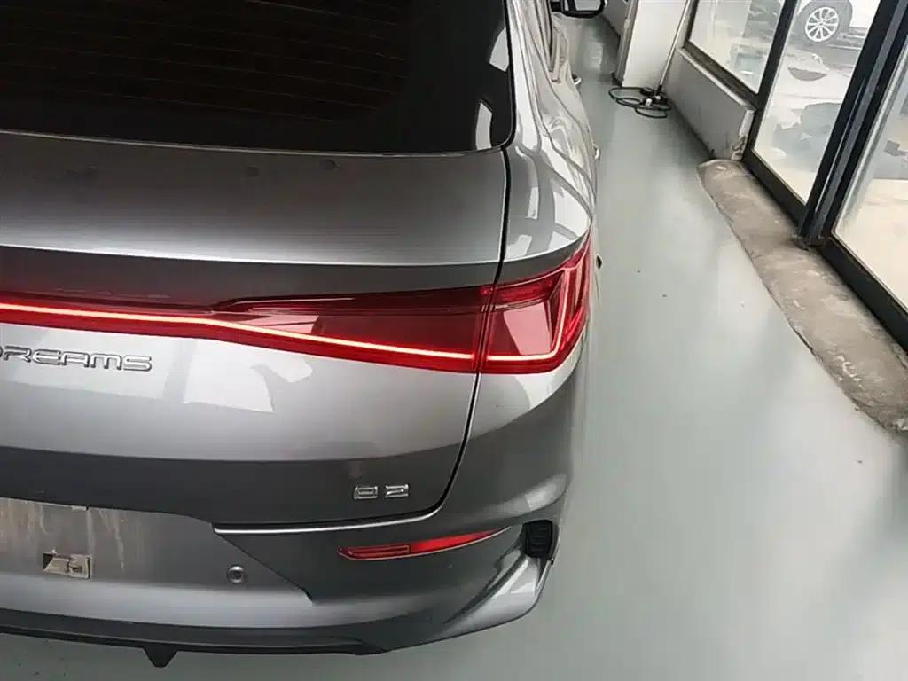 BYD e2 2023 Luxury Edition — миниатюра 8