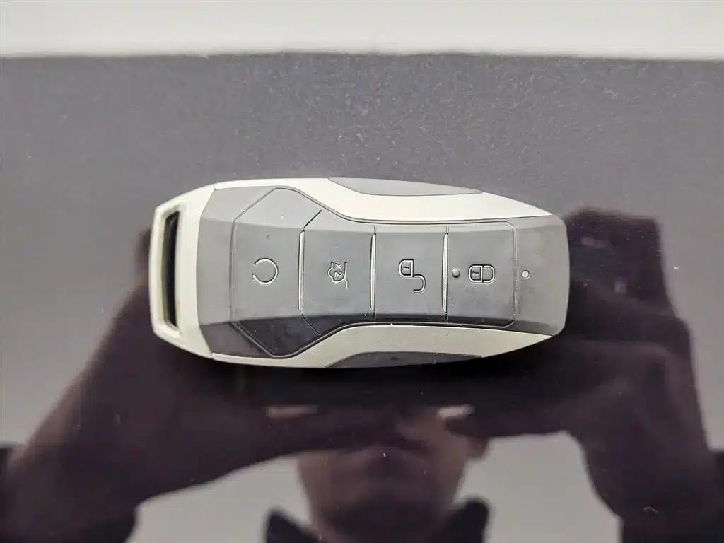 Tang 2018 2.0T Automatic Intelligent Connected Premium 7-seater National V Emission Standard — миниатюра 19