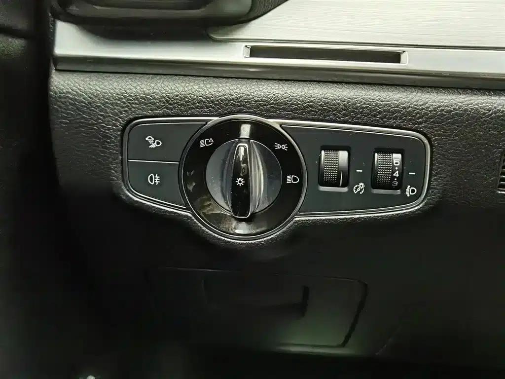 Tang 2018 2.0T Automatic Intelligent Connected Premium 7-seater National V Emission Standard — миниатюра 21