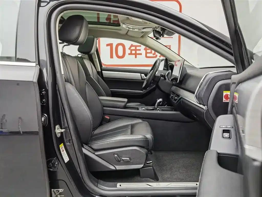 Tang 2018 2.0T Automatic Intelligent Connected Premium 7-seater National V Emission Standard — миниатюра 23