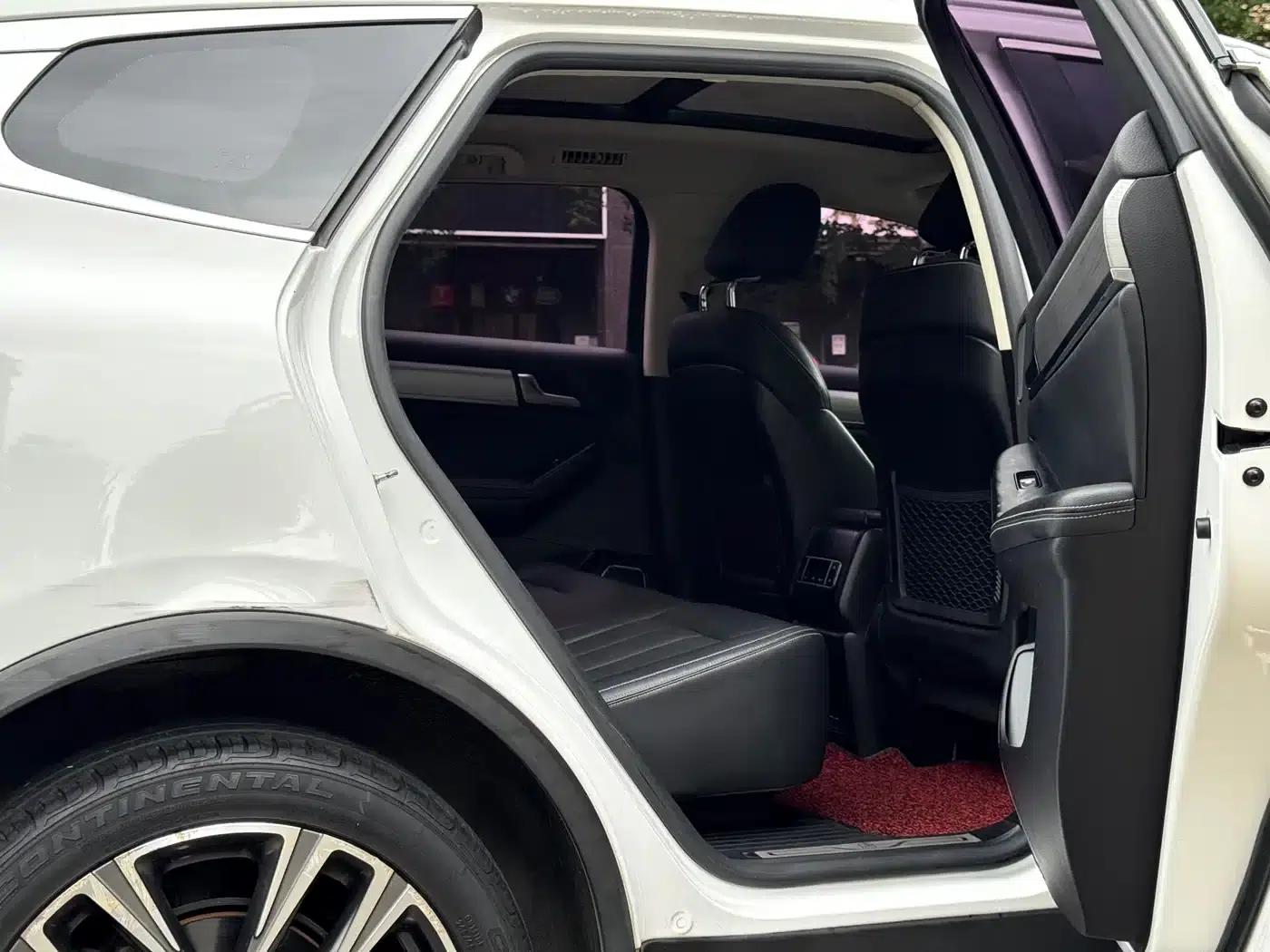 Tang 2018 2.0T Automatic Intelligent Connected Premium 7-seater National V Emission Standard — миниатюра 13