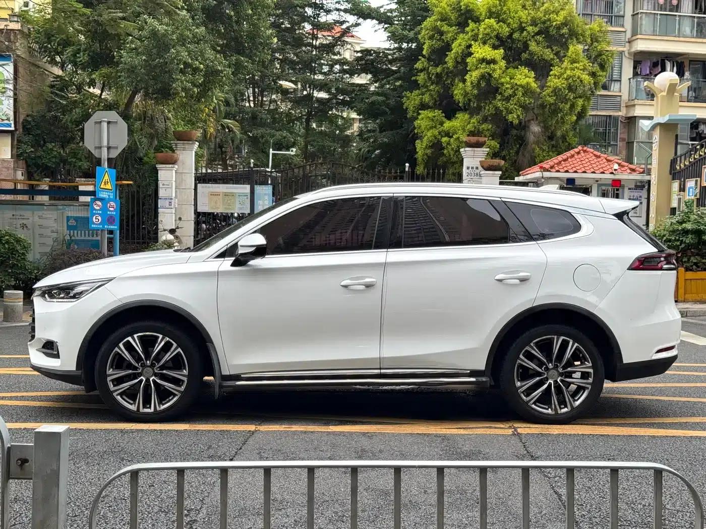Tang 2018 2.0T Automatic Intelligent Connected Premium 7-seater National V Emission Standard — миниатюра 16