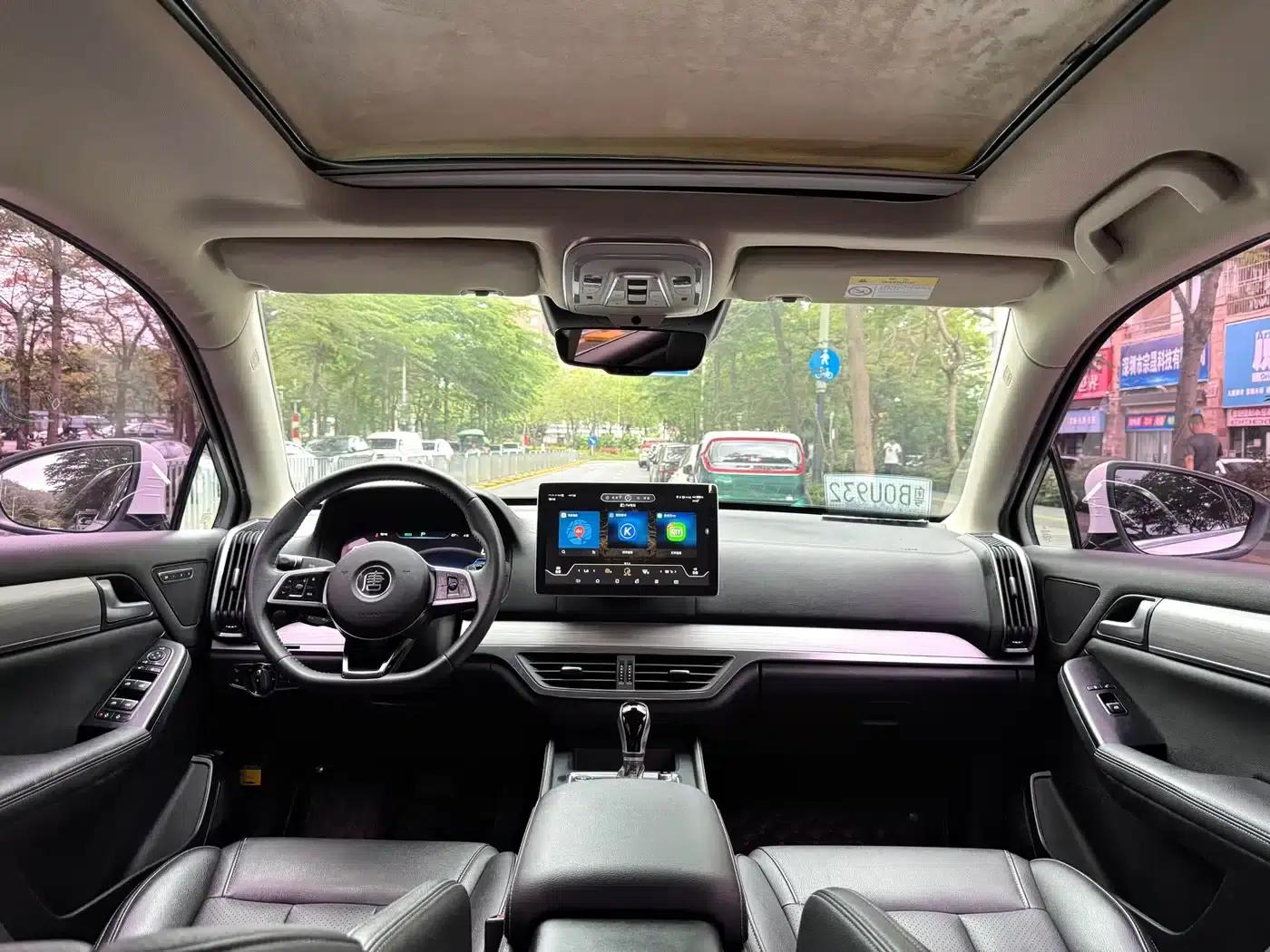Tang 2018 2.0T Automatic Intelligent Connected Premium 7-seater National V Emission Standard — миниатюра 8