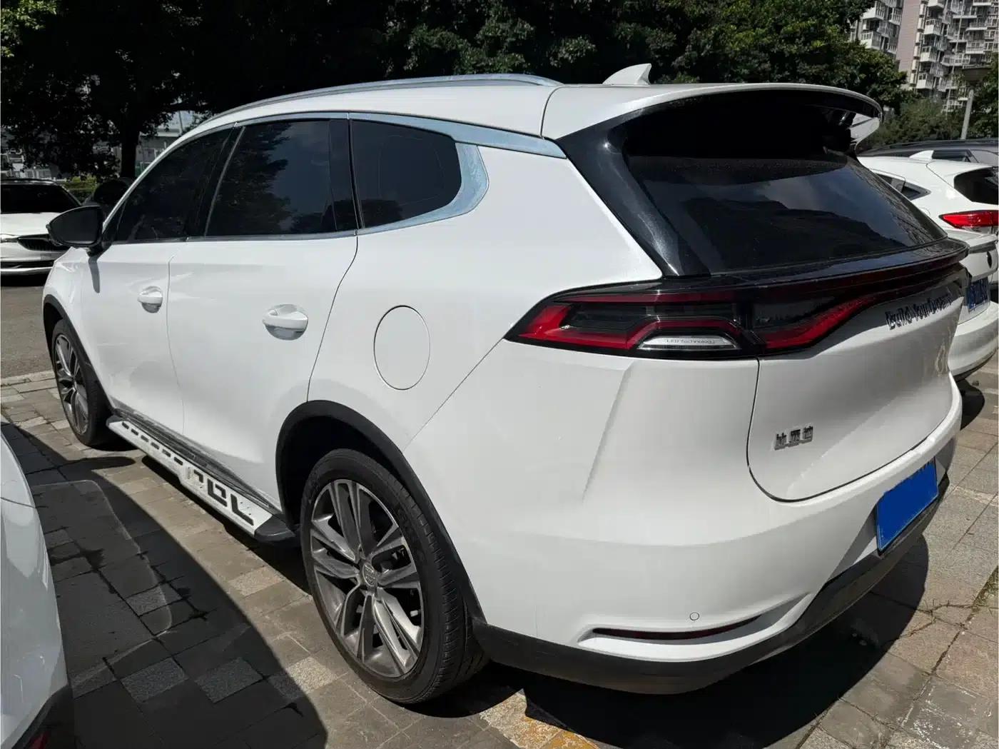 Tang 2018 2.0T Automatic Intelligent Connected Premium 7-seater National V Emission Standard — миниатюра 11