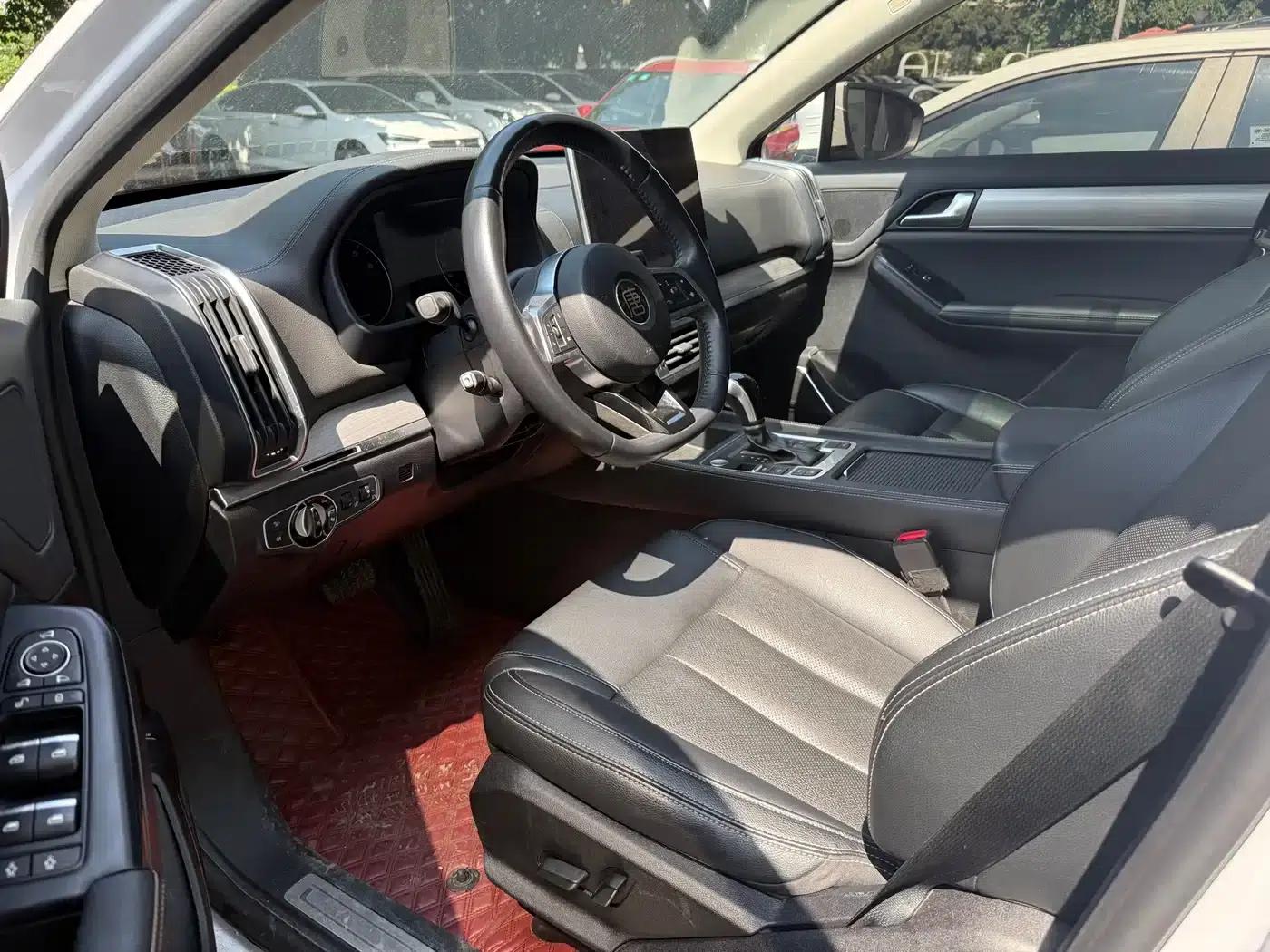 Tang 2018 2.0T Automatic Intelligent Connected Premium 7-seater National V Emission Standard — миниатюра 4