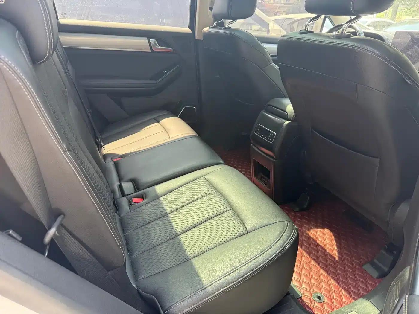 Tang 2018 2.0T Automatic Intelligent Connected Premium 7-seater National V Emission Standard — миниатюра 9