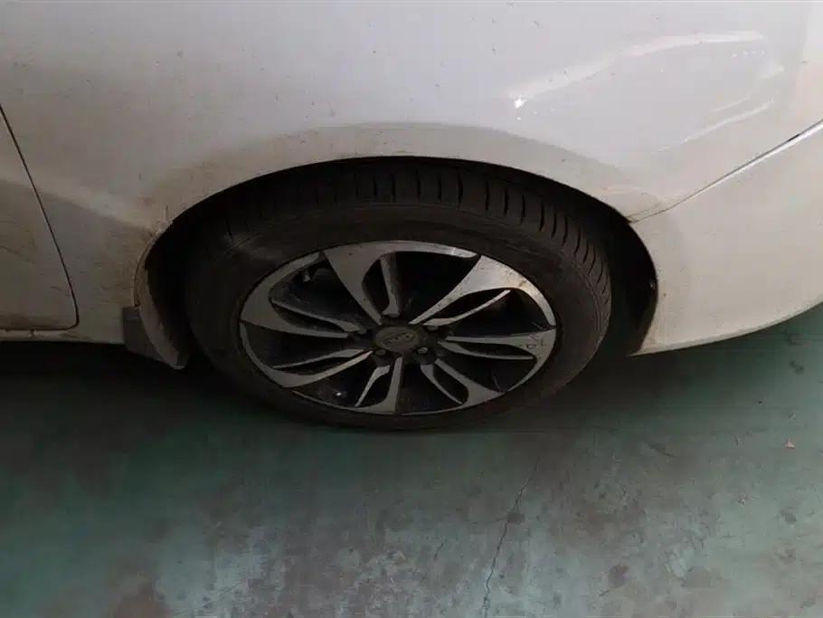 Qin New Energy 2014 1.5T Flagship Edition — миниатюра 6