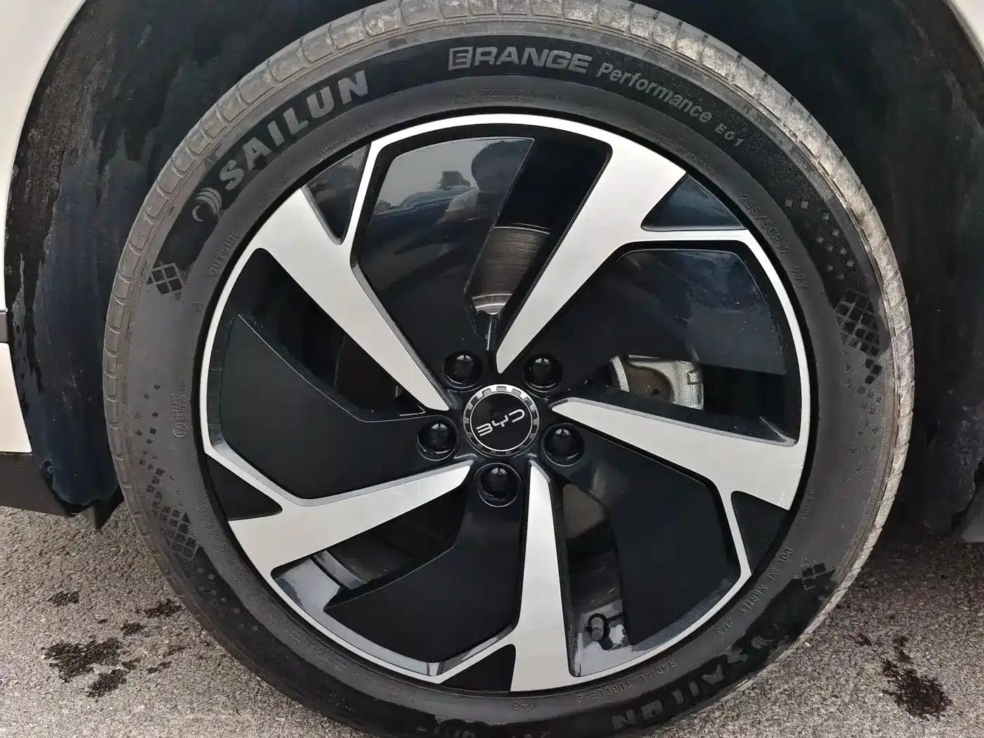 Hiace 06 2025 EV 605 Navigator Plus Edition — миниатюра 3