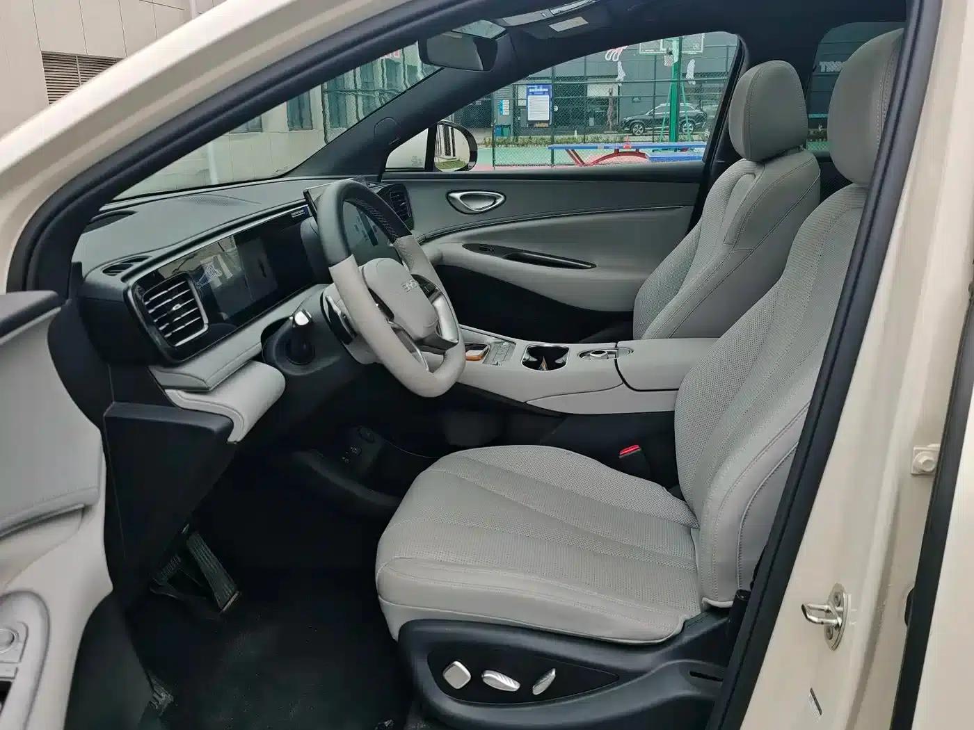 Hiace 06 2025 EV 605 Navigator Plus Edition — миниатюра 4