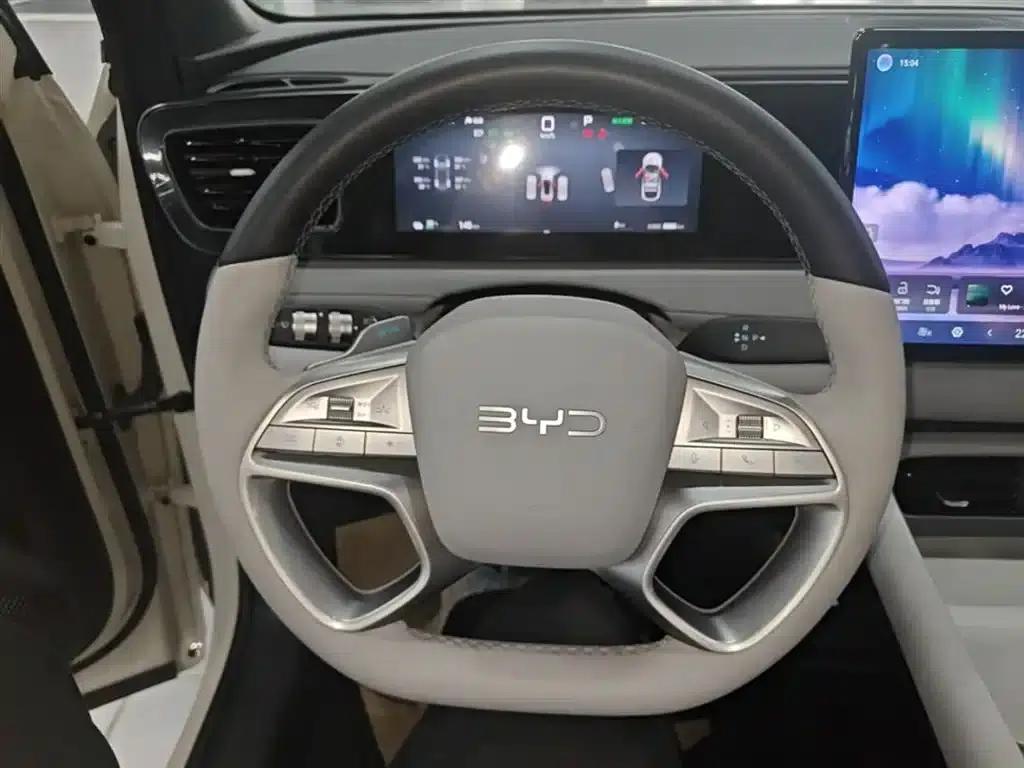 Hiace 06 2025 EV 520 Navigator Edition — миниатюра 11