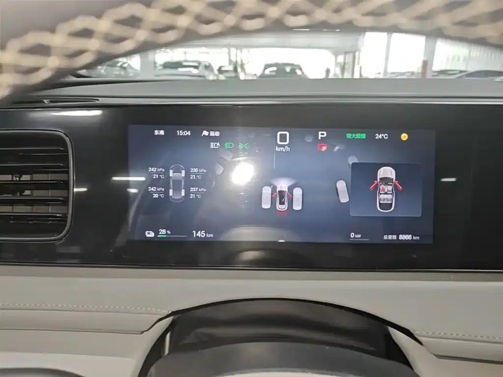 Hiace 06 2025 EV 520 Navigator Edition — миниатюра 12