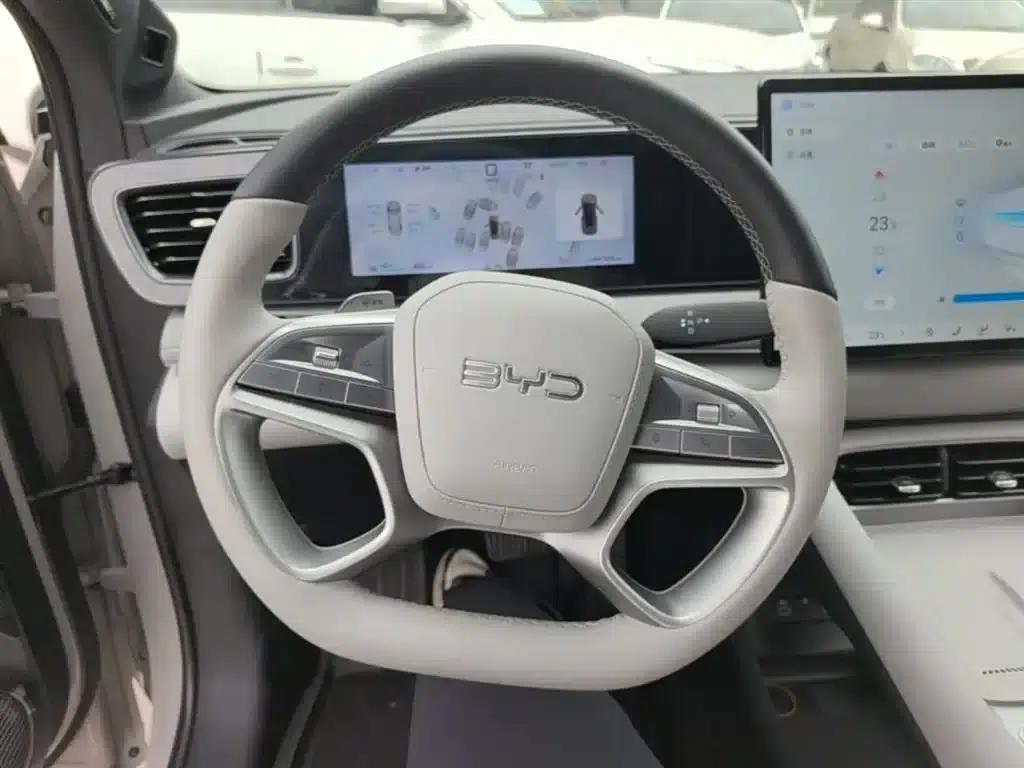 Hiace 06 2025 EV 605 Navigator Plus Edition — миниатюра 11