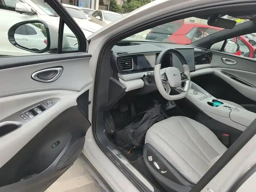 Hiace 06 2025 EV 605 Navigator Plus Edition — миниатюра 16