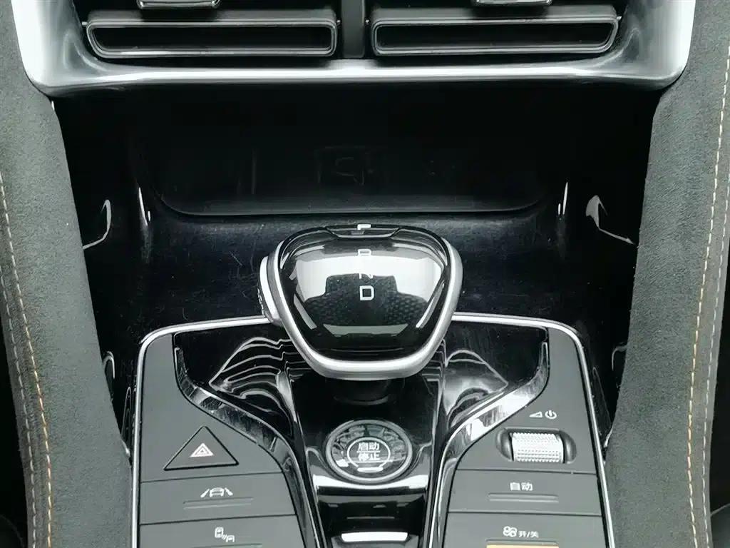 Song PLUS 2020 1.5T Automatic Flagship PLUS — миниатюра 13