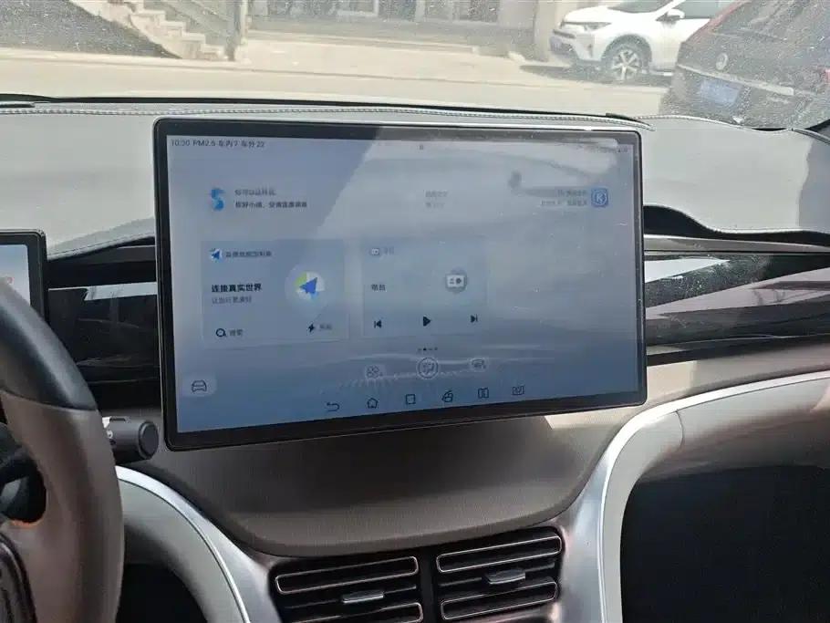 Song Pro New Energy 2023 Champion Edition DM-i 110KM Excellent Model — миниатюра 13