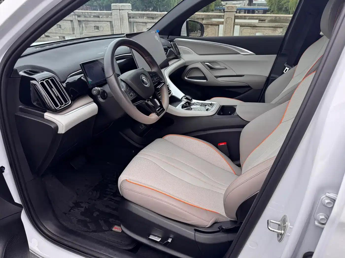 Song Pro New Energy 2024 Glory Edition DM-i 110KM Superior Model — миниатюра 4