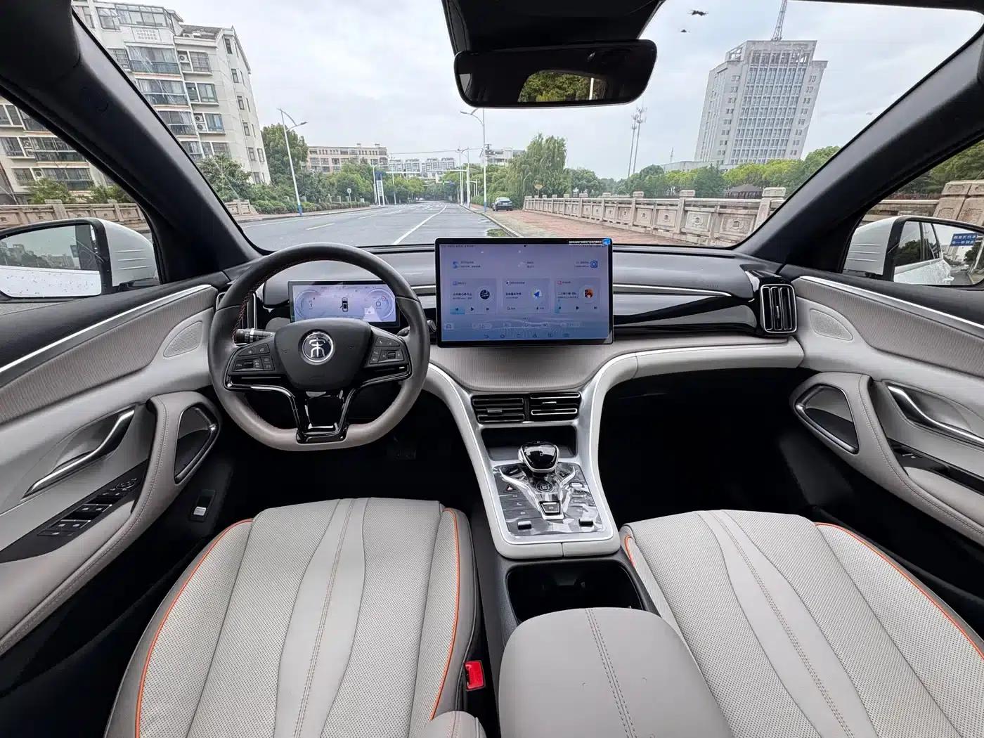 Song Pro New Energy 2024 Glory Edition DM-i 110KM Superior Model — миниатюра 6