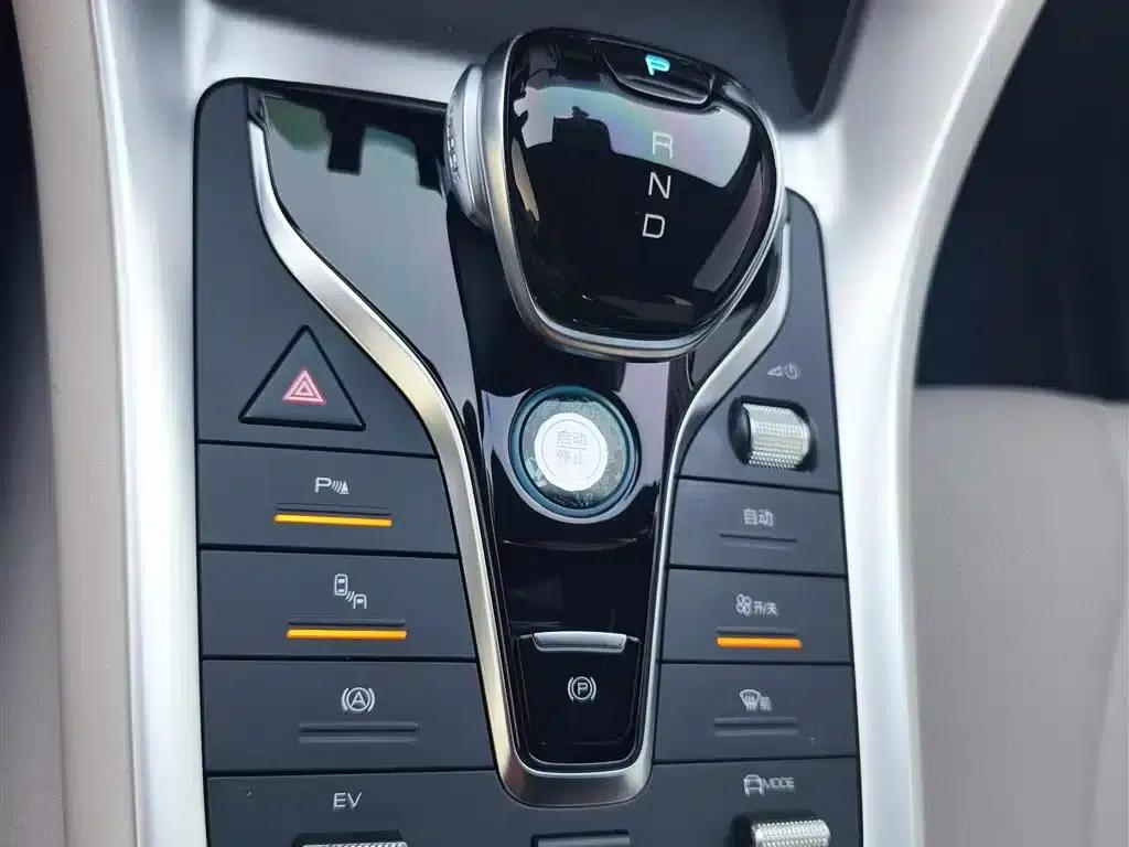 Song Pro New Energy 2023 Champion Edition DM-i 110KM Excellent Model — миниатюра 17