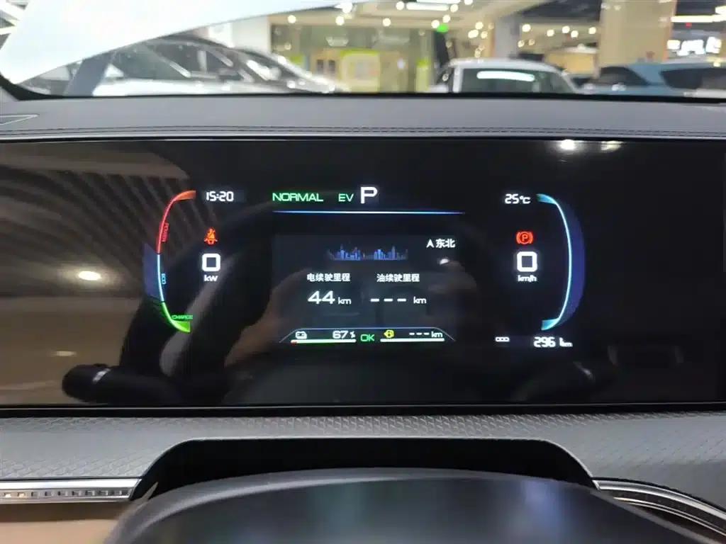 Song Pro New Energy 2025 Model, Second Generation DM-i 75KM Leading Edition — миниатюра 12